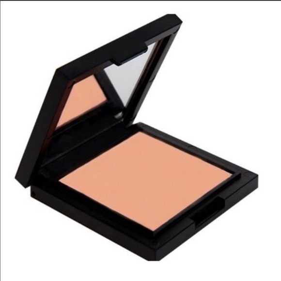 Cargo Other - Cargo HD Picture Perfect bronze highlighter New Cargo Other - Cargo HD Picture Perfect bronze highlighter New